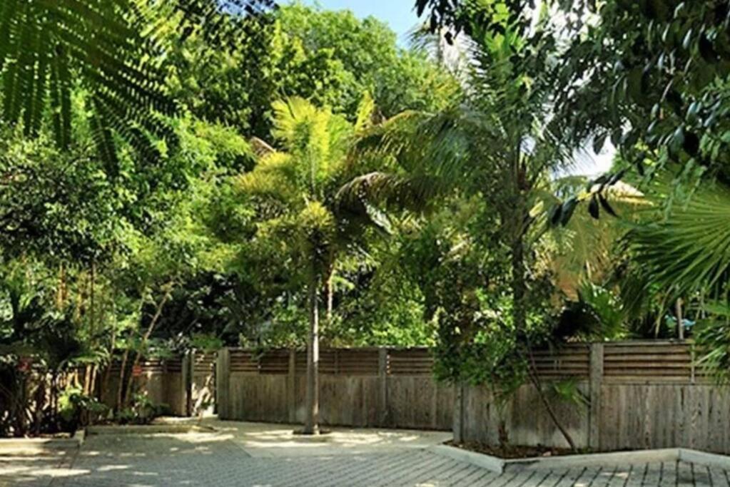 Duval Street Suite W Parking And Pool คีย์เวสต์ ภายนอก รูปภาพ