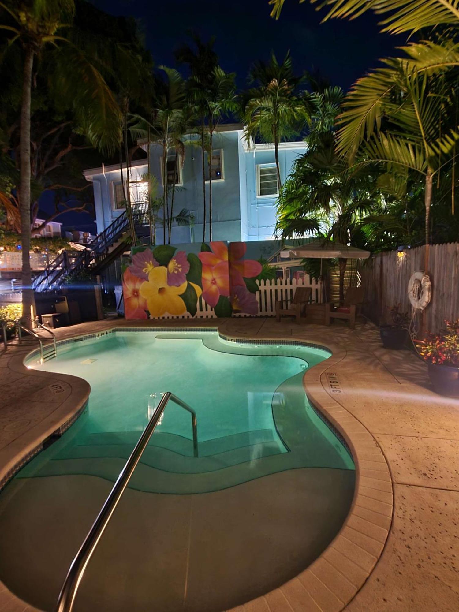 Duval Street Suite W Parking And Pool คีย์เวสต์ ภายนอก รูปภาพ